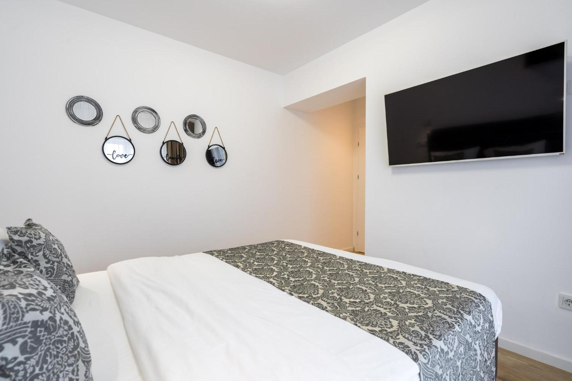 Breeze - Modern Escape In Pipera Apartment Bucharest Luaran gambar